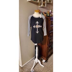 NEW WITH TAGS BLENDED WOMENS TSHIRT